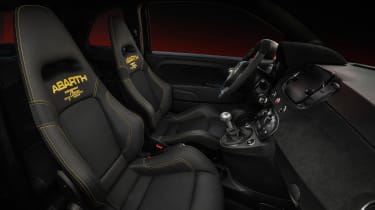 Abarth 695 75 Anniversario – interior